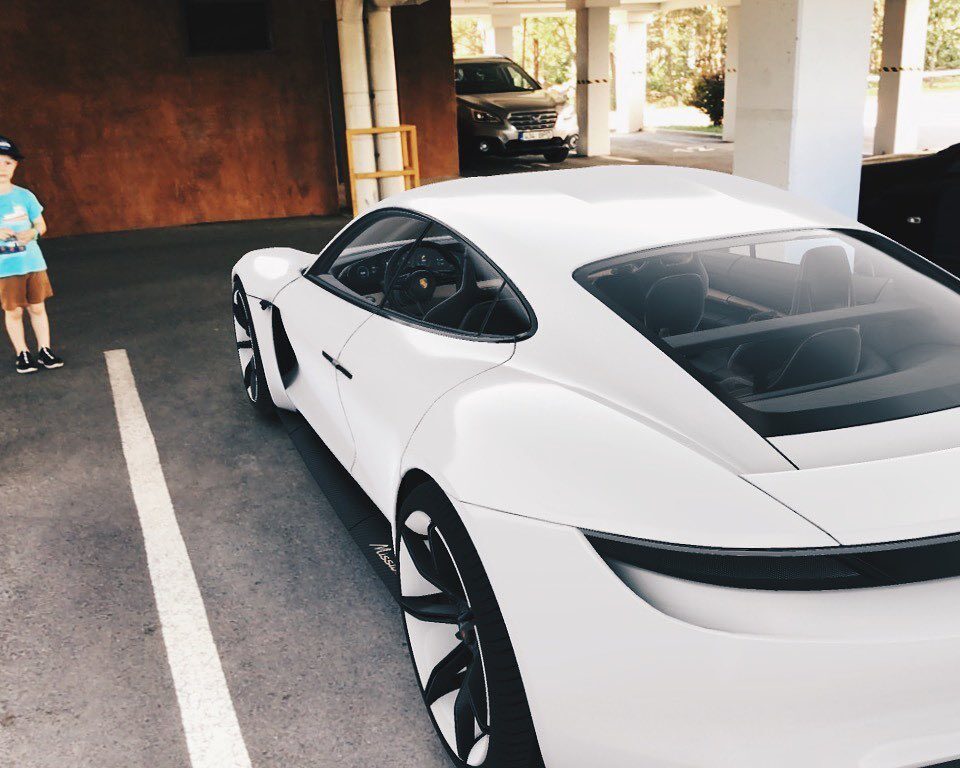 Porsche Augmented Reality Visualizer App