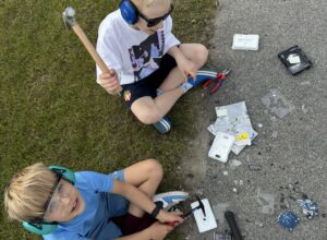 JakSam breaks stuff to learn