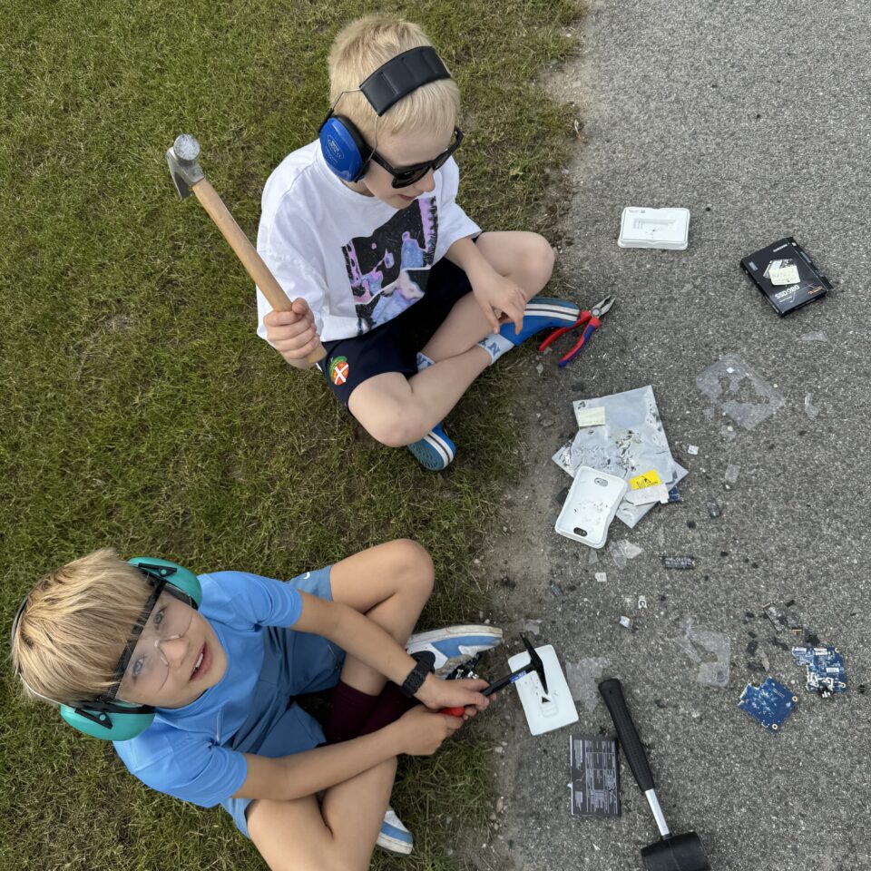 JakSam breaks stuff to learn