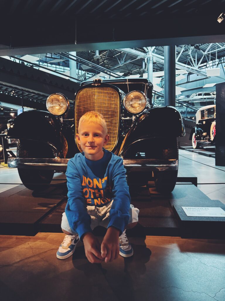 Lincoln V12 series 277B model KB 1934 in Riga Mottor Museum
